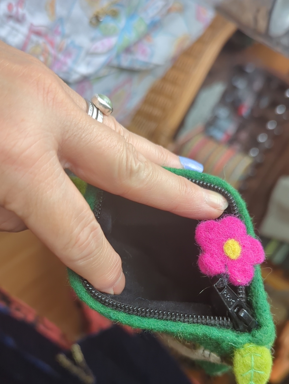 Sloth Change Purse - Picture 5 of 12